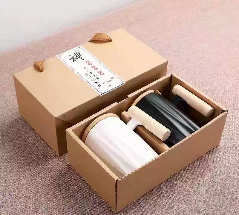 Modern Ceramic 350ml Mug Set with Wooden Lid & Handle – Gift Box Edition
